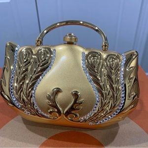 Gold Evening/Party Clutch Purse with stones. Very beautiful & chic purse